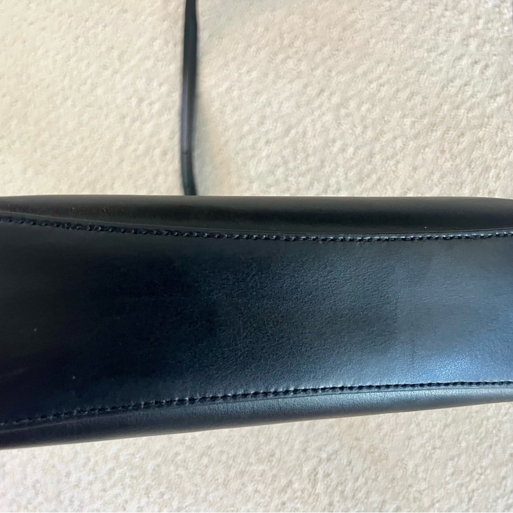 Coach Limited Signature Dome Crossbody (Leather) Never Used - Picture 4 of 8